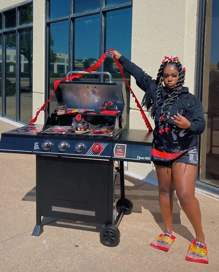 Một số mẫu túi xách khác biệt của Jada Holmes.