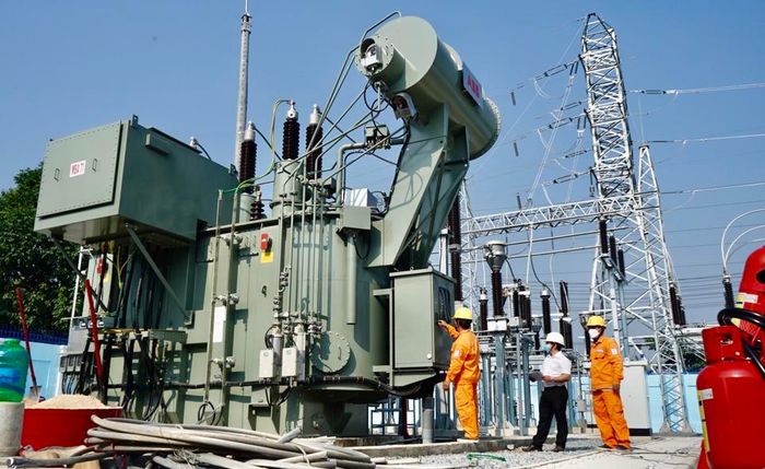 Bảo đảm nguồn năng lượng, cung ứng đầy đủ hàng hóa với giá bình ổn là một trong những giải pháp quan trọng để Bình Dương hoàn thành các chỉ tiêu kế hoạch năm 2022.