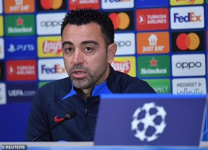 Tuy nhiên, HLV Xavi đã kêu gọi CĐV bình tĩnh khi được hỏi về việc Messi trở lại Barcelona. Ảnh: Reuters