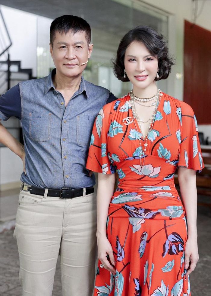 Qua lăng kính của Thanh Mai, một vấn đề nhạy cảm được nhìn nhận theo hướng tích cực, hài hước. Thanh Mai tỏ ra là nữ nghệ sĩ, doanh nhân sắc sảo, giàu trải nghiệm. Cô cũng toát lên sự mềm mại, nữ tính trong mỗi nhận định.