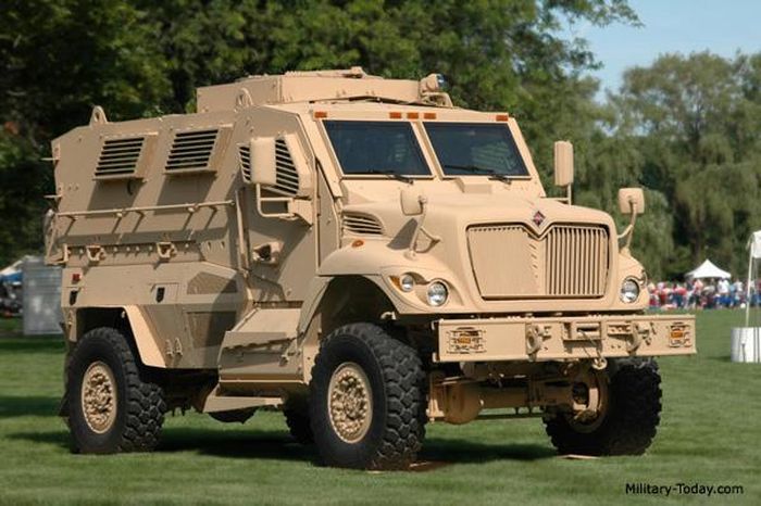Cận cảnh chiếc xe chống mìn do Mỹ sản xuất. Ảnh: Military