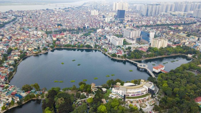 Hồ Thanh Nhàn và Hồ Thanh Nhàn 2A: nằm giữa phố Võ Thị Sáu, Trần Khát Chân, Kim Ngưu và Thanh Nhàn, nay nằm trong Công viên Tuổi trẻ Thủ đô