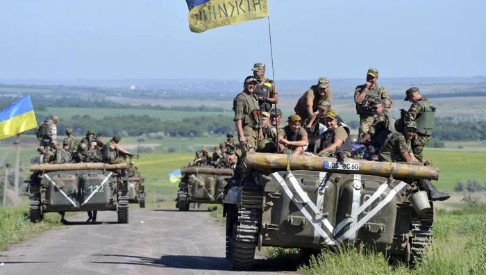 Phe ly khai tại Lugansk ước tính, Ukraine đã tập trung lực lượng khoảng 40.000 quân cho mũi tiến công vào tỉnh này.