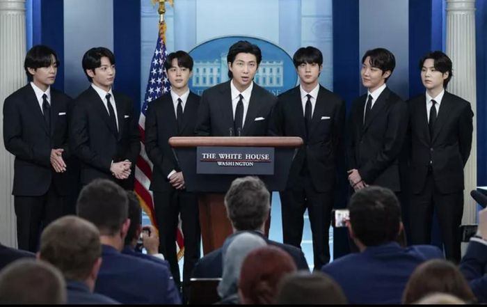 BTS tại Nhà Trắng hồi tháng 5 vừa qua. Ảnh: AP.