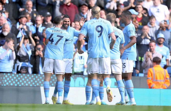  Các ngôi sao Man City đang đạt phong độ lý tưởng. Bộ ba tấn công Haaland - Foden - Mahrez đều ghi bàn. De Bruyne có một kiến tạo trước Southampton. 