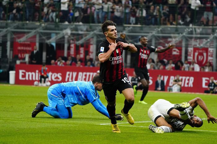Brahim Diaz ghi siêu phẩm vào lưới Juventus