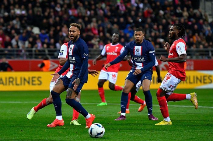 Neymar được tung vào sân trong hiệp 2 nhưng cũng không thể giúp PSG thoát khỏi một trận hòa thất vọng