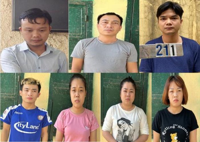 Các đối tượng trong hai đường dây làm giả giấy tờ bị Công an Bắc Giang bắt giữ
