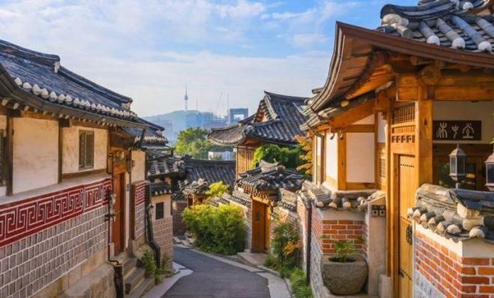 Làng cổ Hanok Bukchon – Địa điểm du lịch văn hóa lịch sử thu hút đông đảo khách tham quan