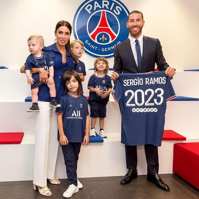 Ramos và vợ vẫn ngọn lửa tình yêu rực cháy dù đã có 4 con