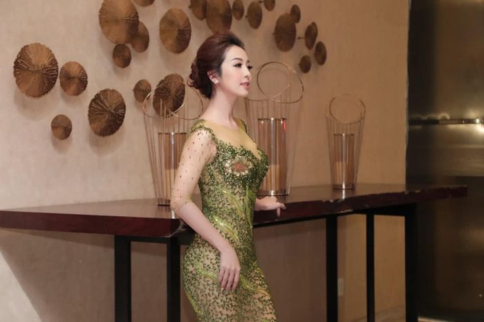 Nhiều người nhận xét so với thời điểm đăng quang hoa hậu, người đẹp 8X ngày càng nhuận sắc hơn.