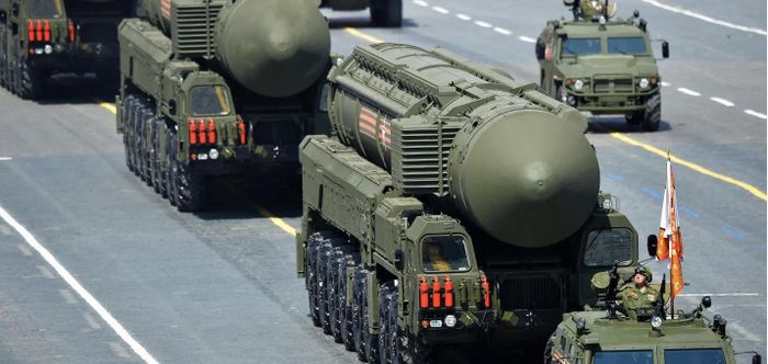 Hệ thống tên lửa đạn đạo liên lục địa Yars RS-24 của Nga tham gia cuộc diễu binh Ngày chiến thắng ở Mátxcơva năm 2015