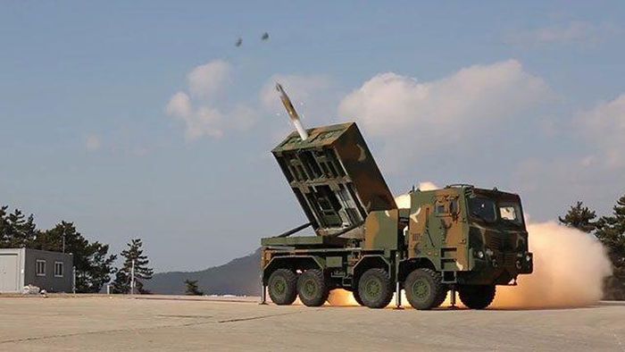 Lễ bàn giao chính thức các xe tăng K2PL đầu tiên của Ba Lan và pháo tự hành K9 sẽ diễn ra vào ngày 19/10/2022. Ba Lan đã đặt hàng 1.000 chiếc K2PL và 672 pháo tự hành K9PL, đây đều là những phiên bản sửa đổi theo yêu cầu từ Warsaw.