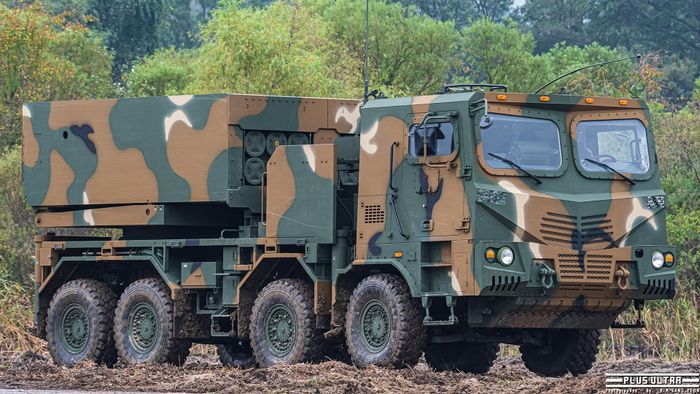 Hệ thống Chunmoo K239 MRLS có thể bắn các loại đạn tên lửa với nhiều cỡ nòng khác nhau, giúp nó có tính linh hoạt cao trong việc sử dụng để tiêu diệt từng đối tượng cụ thể, đây là đặc tính nổi trội so với M142 HMARS hay M270 MLRS.