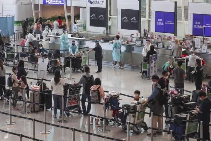  Một làn sóng di cư người nước ngoài từng diễn ra ở Hong Kong đầu năm nay trong thời gian phong tỏa Covid-19. Ảnh: Xiaomei Chen. 
