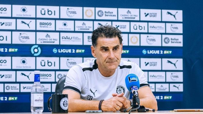 HLV Tholot đánh giá cao chiến thắng của Pau FC trước Annecy.