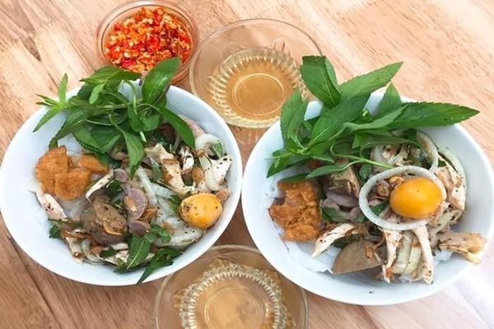 Bánh ướt lòng gà là món trứ danh Đà Lạt. Ảnh: Fanpage Quán Long bánh ướt gà