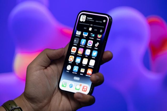 iPhone 14 là điện thoại Apple có số lượng linh kiện Trung Quốc kỷ lục. Ảnh: Phương Lâm.