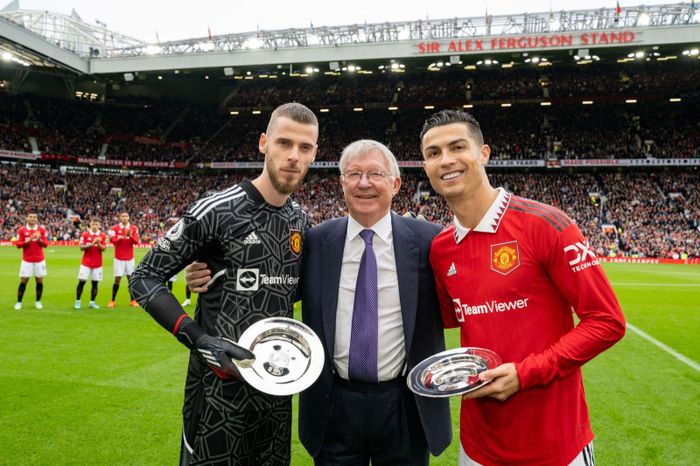 Sir Alex Ferguson trao giải thưởng cho Ronaldo và De Gea vào Chủ Nhật