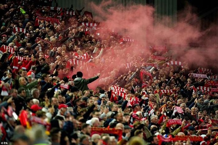  Niềm vui của các cầu thủ Liverpool sau chiến thắng. (Nguồn: PA) 