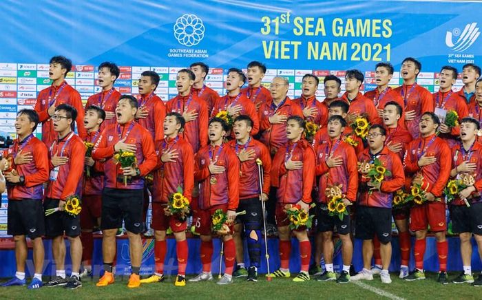  Thành tích gần nhất của huấn luyện viên người Hàn Quốc là giúp bóng đá Việt Nam giành huy chương vàng SEA Games 31 trên chính sân nhà, qua đó có hai lần liên tiếp giành thành tích cao. (Ảnh: PV/Vietnam+)