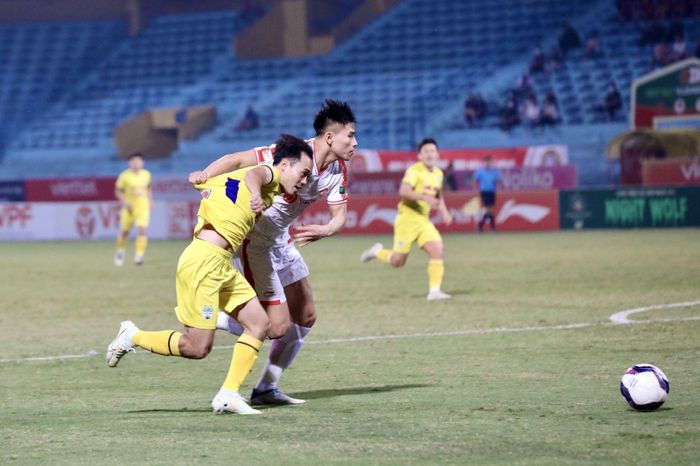 Hiệp 2 dù đã rất nỗ lực tổ chức tấn công, nhưng HAGL vẫn chưa thể đánh bại Nguyên Mạnh cũng như hàng phòng thủ của Viettel