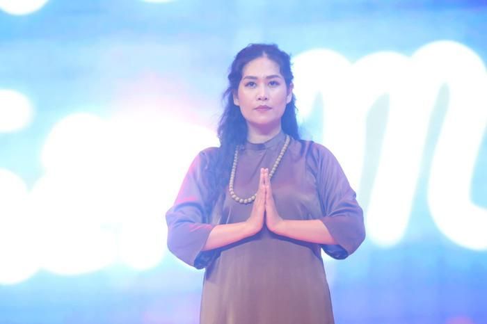 Diễn viên Hà Hương vào vai người mẹ trong MV "Mẹ là Phật từ bi"