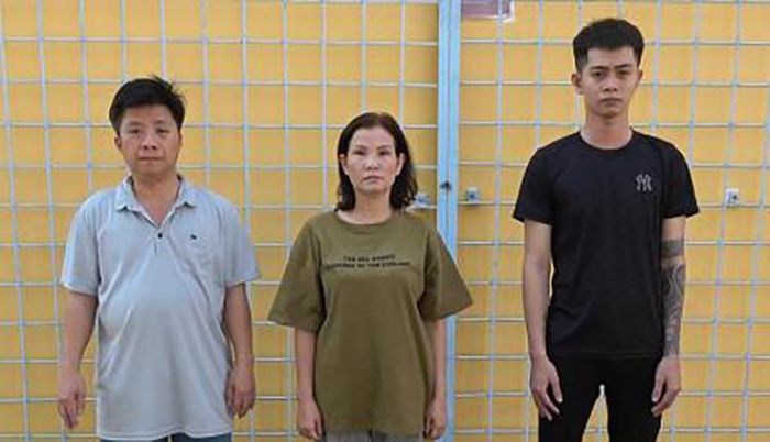 3 nhân viên của trung tâm. Ảnh: Công an 