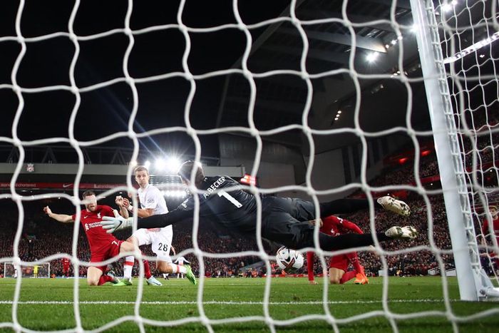Cuối trận, Soucek suýt chút nữa gỡ hòa cho West Ham