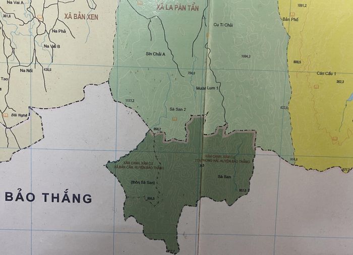 Phần diện tích người dân Sà San, La Pan Tẩn (Mường Khương) sinh sống và sản xuất đang thuộc địa giới hành chính của huyện Bảo Thắng.