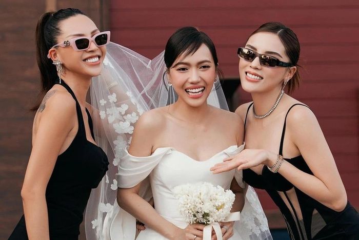 Khách mời cần chú ý tới trang phục khi tham dự đám cưới. Ảnh: Kyduyen1311.