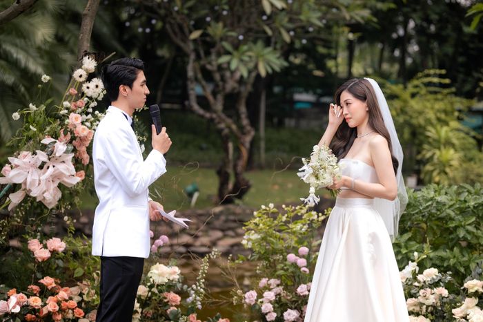Phương Nga rơi nước mắt trước những chia sẻ chân tình của Bình An. 
