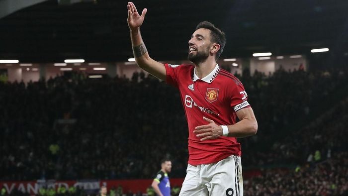 Fernandes chơi nổi bật trong thắng lợi trước Tottenham.