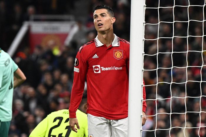  Ronaldo không còn phù hợp với MU, ra đi là phương án tốt nhất. 