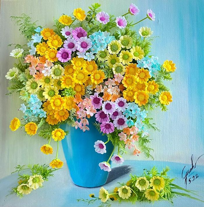 “Mình vẽ tranh, vẽ hoa bằng tình yêu, cảm xúc cá nhân. Mỗi lần tạo ra một tác phẩm mình đặt cả tâm tư, tình cảm vào đó".