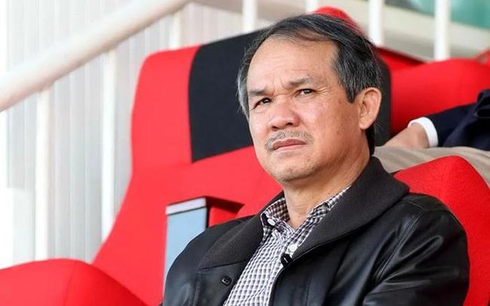 để nhiều người muốn đội bóng này xuống hạng cho bầu Đức làm lại