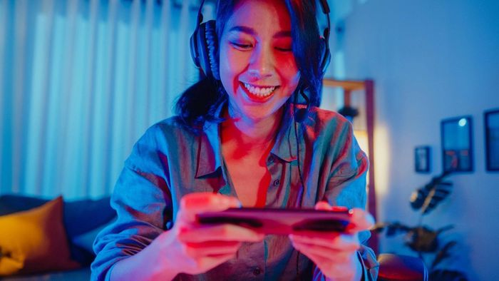  Nhiều người bị mê hoặc bởi cảm giác hồi hộp khi nổi tiếng trên TikTok. Ảnh: Tirachard/iStockphoto. 