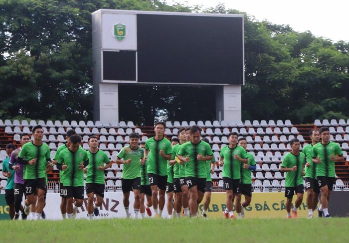  CLB Cần Thơ dọa bỏ trận gặp Khánh Hòa khiến giải V.League 2 gặp khó. Ảnh: Dũng Lê. 