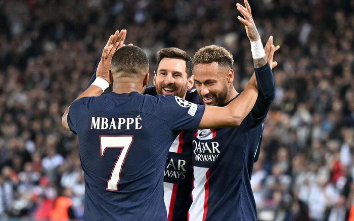 Đêm qua, tam tấu Messi, Neymar và Mbappe đều ghi bàn