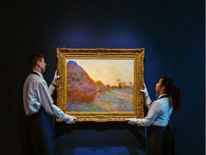 Bức tranh "Les Meules" (Đống rơm) trị giá 110,7 triệu USD của danh họa Pháp Claude Monet. Ảnh: SOTHEBY'S