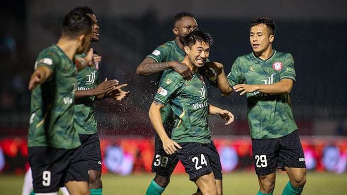 Lee Nguyễn tỏa sáng với cú đúp kiến tạo cho Green và Bygrave ghi bàn hạ Thanh Hóa vòng 22. Ảnh: TPHCM