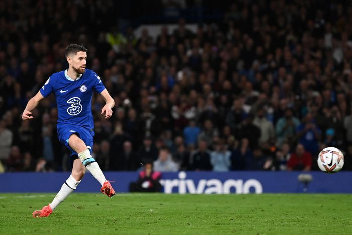 Jorginho chờ đề nghị chính thức từ Barca