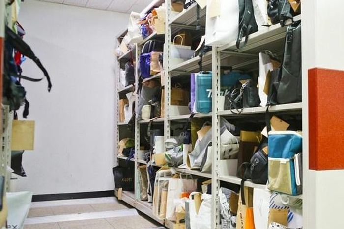  Với hệ thống CCTV dày đặc, người Hàn Quốc có thể để quên đồ có giá trị ở nơi công cộng mà không sợ người lạ lấy mất. Ảnh: Korea JoongAng Daily. 