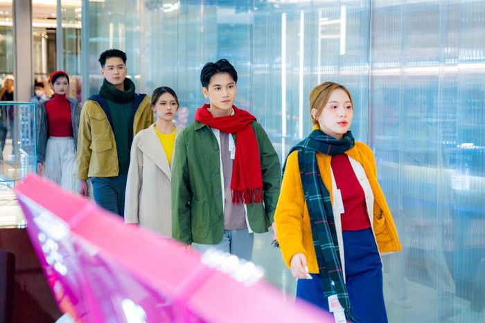 Đây là lần đầu tiên Hà Thành xuất hiện trong show thời trang “Sàn diễn thế hệ mới – The new iconic runway" tại cung đường nối liền hai tòa tháp của Vincom Center Bà Triệu, thể hiện sự chuyển giao xu hướng và phong cách sống mới, đem đến một tương lai hiện đại.