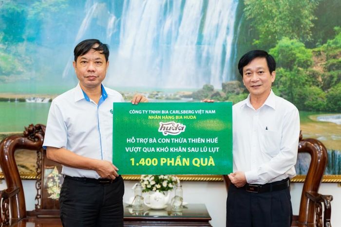 arlsberg Việt Nam trao tặng hơn một nghìn phần quà cho Ủy ban Mặt trận Tổ quốc Việt Nam tỉnh Thừa Thiên Huế