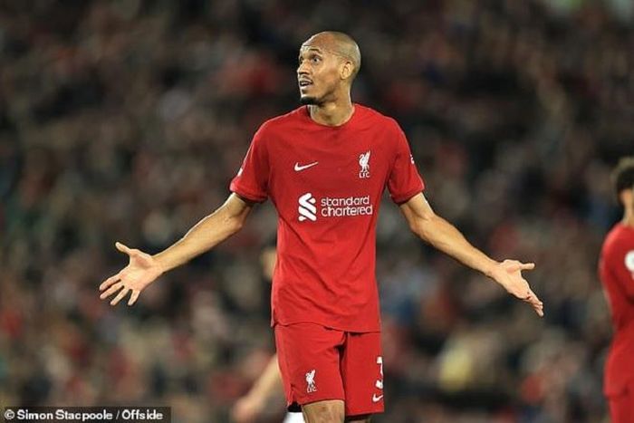 Fabinho cần phải bị đẩy lên băng ghế dự bị