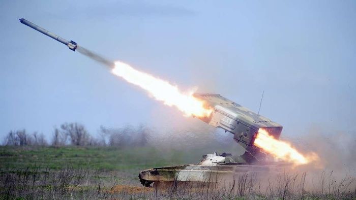 Sai lầm thứ ba là dựa quá nhiều vào các công ty thương mại. Hiện Ukraine đang nhận sự giúp đỡ từ nhiều doanh nghiệp tư nhân. Ví dụ, SpaceX của Elon Musk cung cấp cho Kyiv mạng vệ tinh Starlink, Amazon giúp chuyển dữ liệu chính phủ quan trọng từ các máy chủ đặt tại Ukraine lên đám mây.