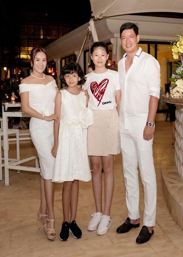 An Nhiên lẫn An Như đều có chiều cao ấn tượng. An Như cao 1m54, An Nhiên cao 1m72.