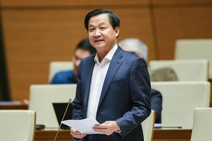 Phó Thủ tướng Chính phủ Lê Minh Khái phát biểu tại phiên họp.