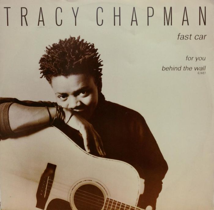 Tracy Chapman trên bìa đĩa đơn “Fast Car”